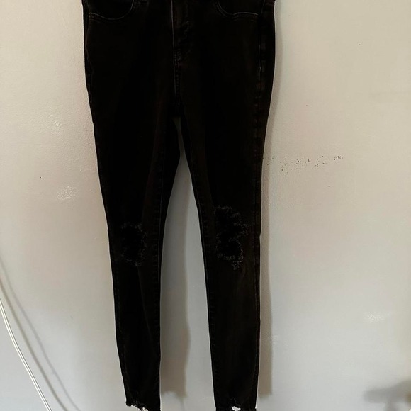 American Eagle Ripped Jeans - Picture 1 of 3